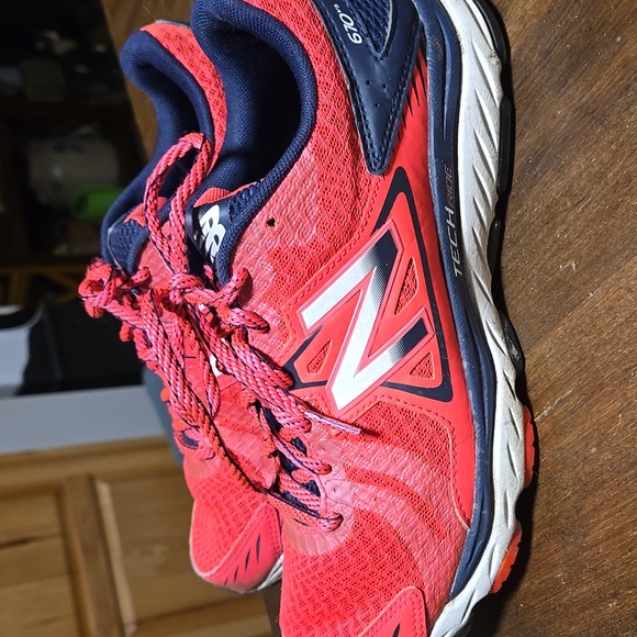 New Balance 670 V5 Tech Ride Running Shoes Womens Size 8 Pink Blue Athletic - Picture 6 of 9